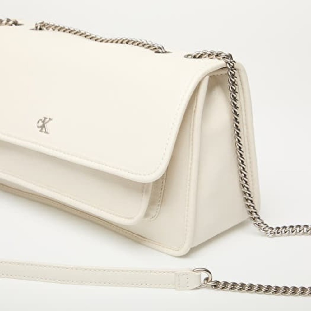 Calvin Klein White Chain Shoulder Crossbody Flap Bag NWT - Picture 3 of 10